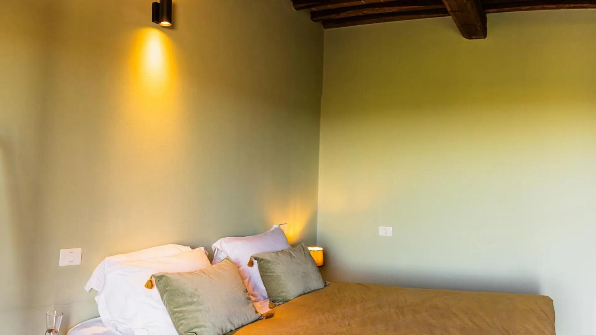 Borgo Belsedere - Apartments At A Historic Estate In Tuscany Trequanda Italy