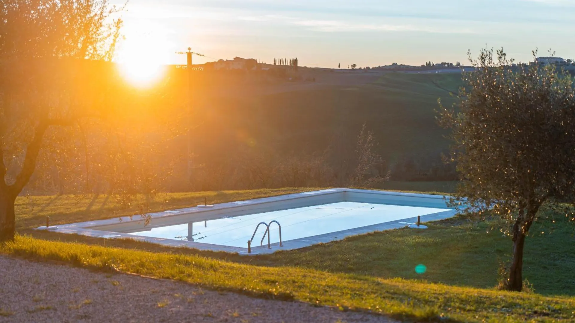 Borgo Belsedere - Apartments At A Historic Estate In Tuscany 트레콴다